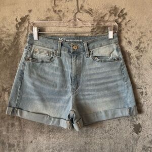 No Boundaries Women Blue Denim Shorts Size 11 Cuff Hem